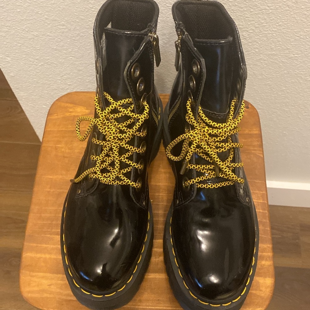 Womens dr martens vegan boots - Picture 2 of 9